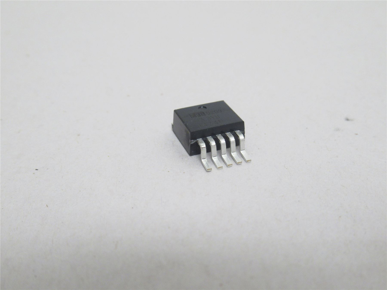 Microchip Tech MIC5209-3.3YU; Lot-40 Linear Voltage Regulator