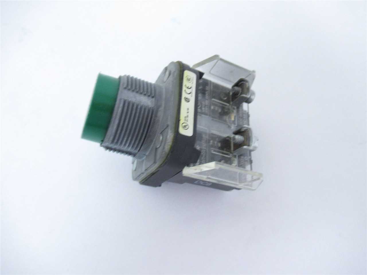 Allen-Bradley 800T-81D1; PushButton Switch Green 1 NO