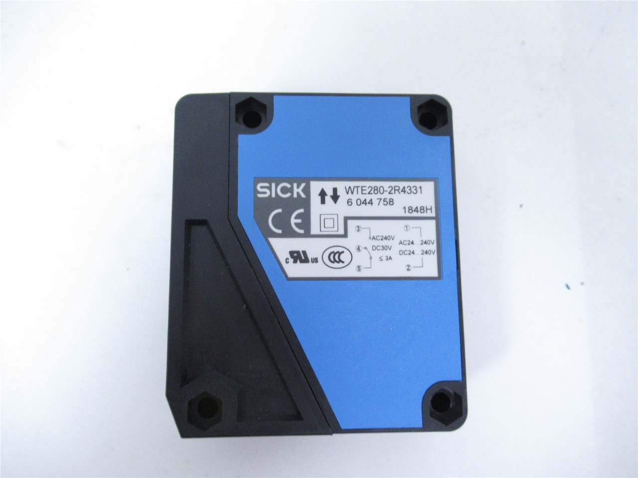 SICK WTE280-2R4331; Photo Sensor Retro Reflective  PE NPN Red