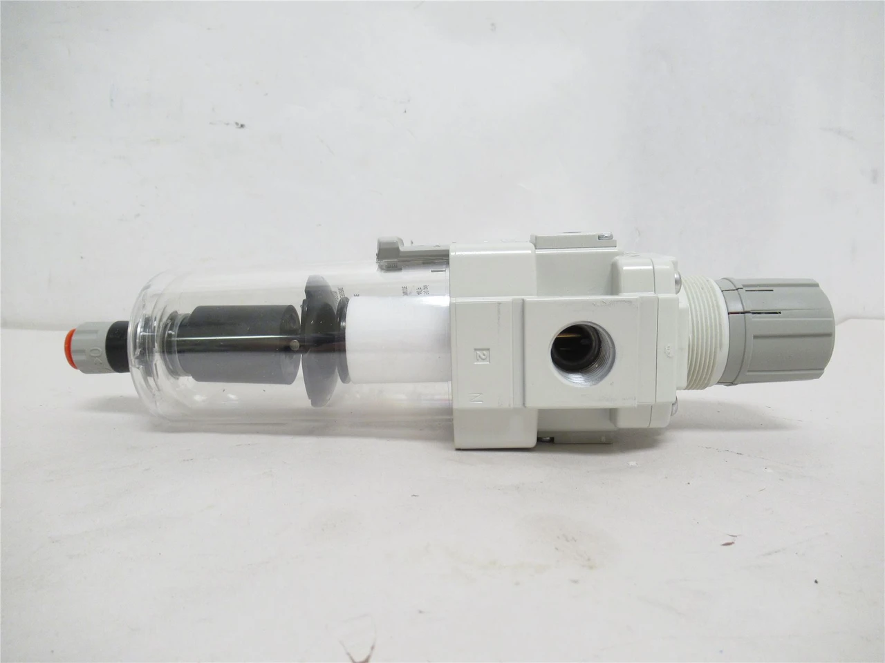 SMC AW40-NO4C-Z-B; Air Filter/Regulator; 7-125PSI; 1/2NPT