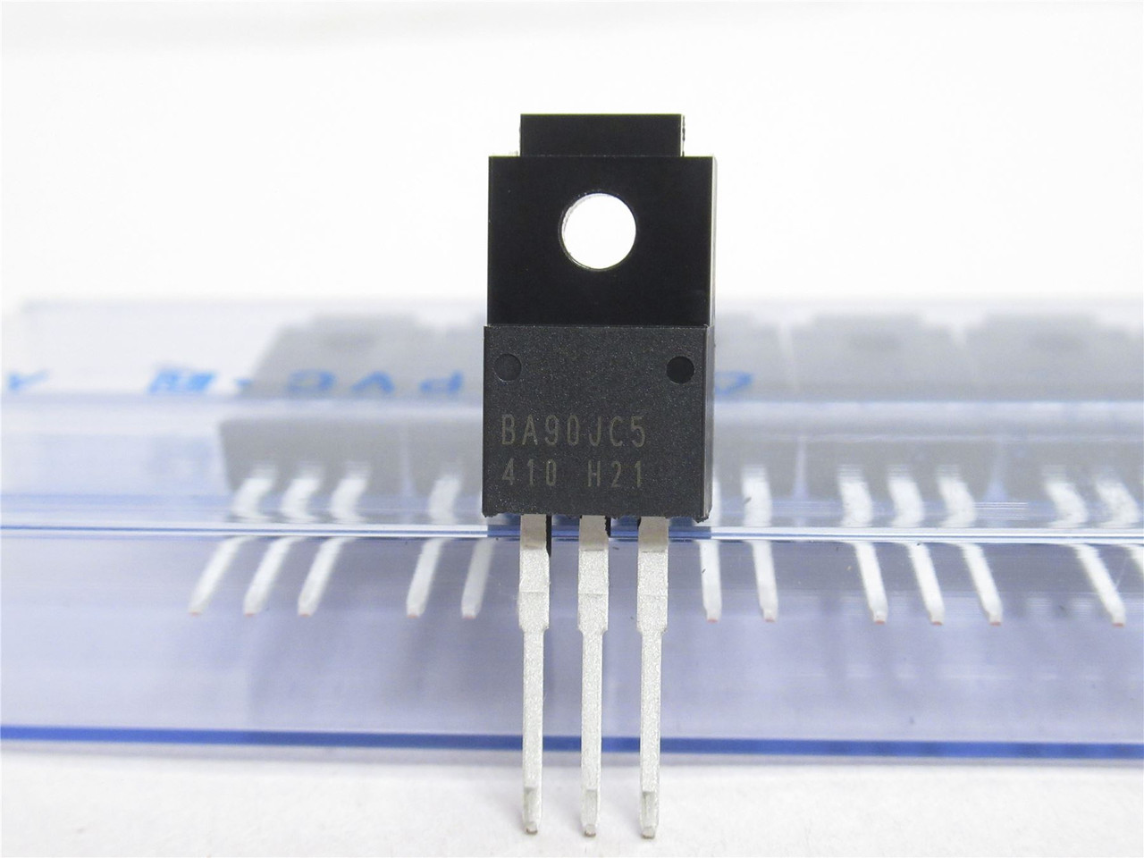 ROHM BA90JC5T; Lot-8; LDO Voltage Regulators; 9V; 1500MA; 3P