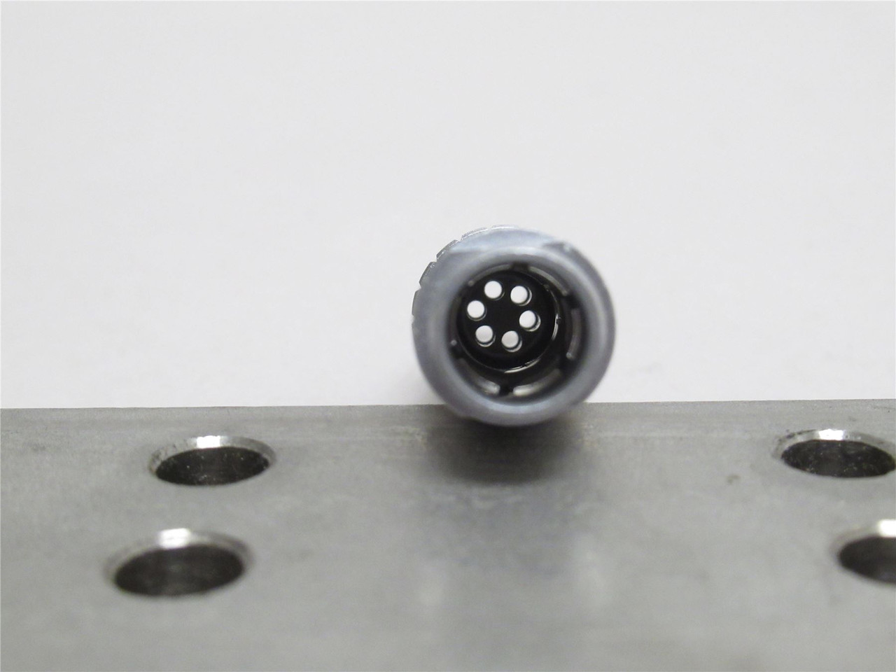 Lemo FGG.1B.803.ZLA2; Circular Connector; 4 (3+1 Coax)