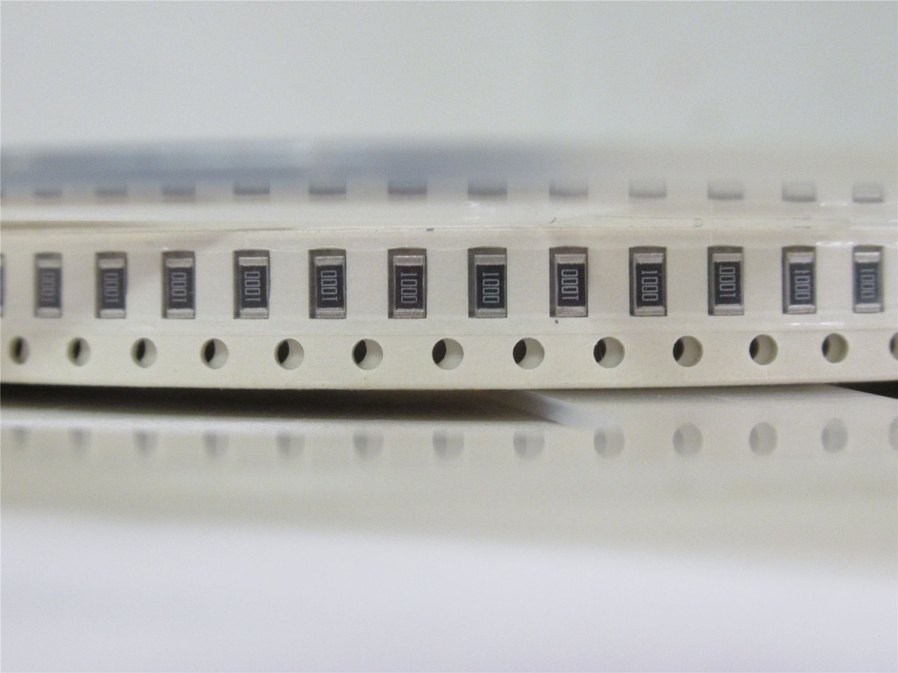Venkel CR1206-8W-1000FT; Lot-3400 Chip Resistor; 100ohm; +-1%