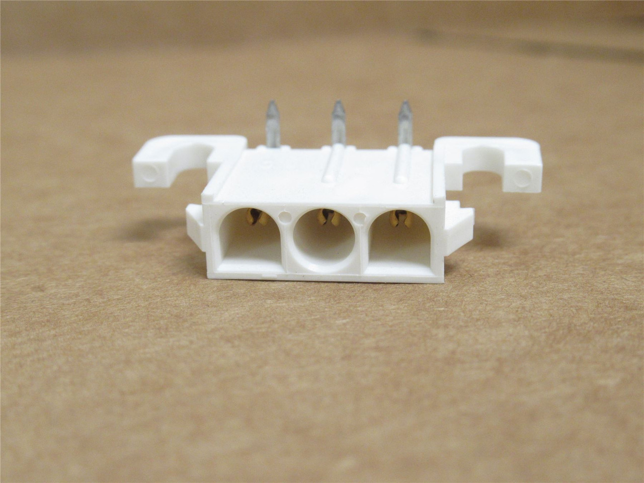 AMP 2-350943-0; Lot-10 Header Connector; 3Pos; 6.5mm