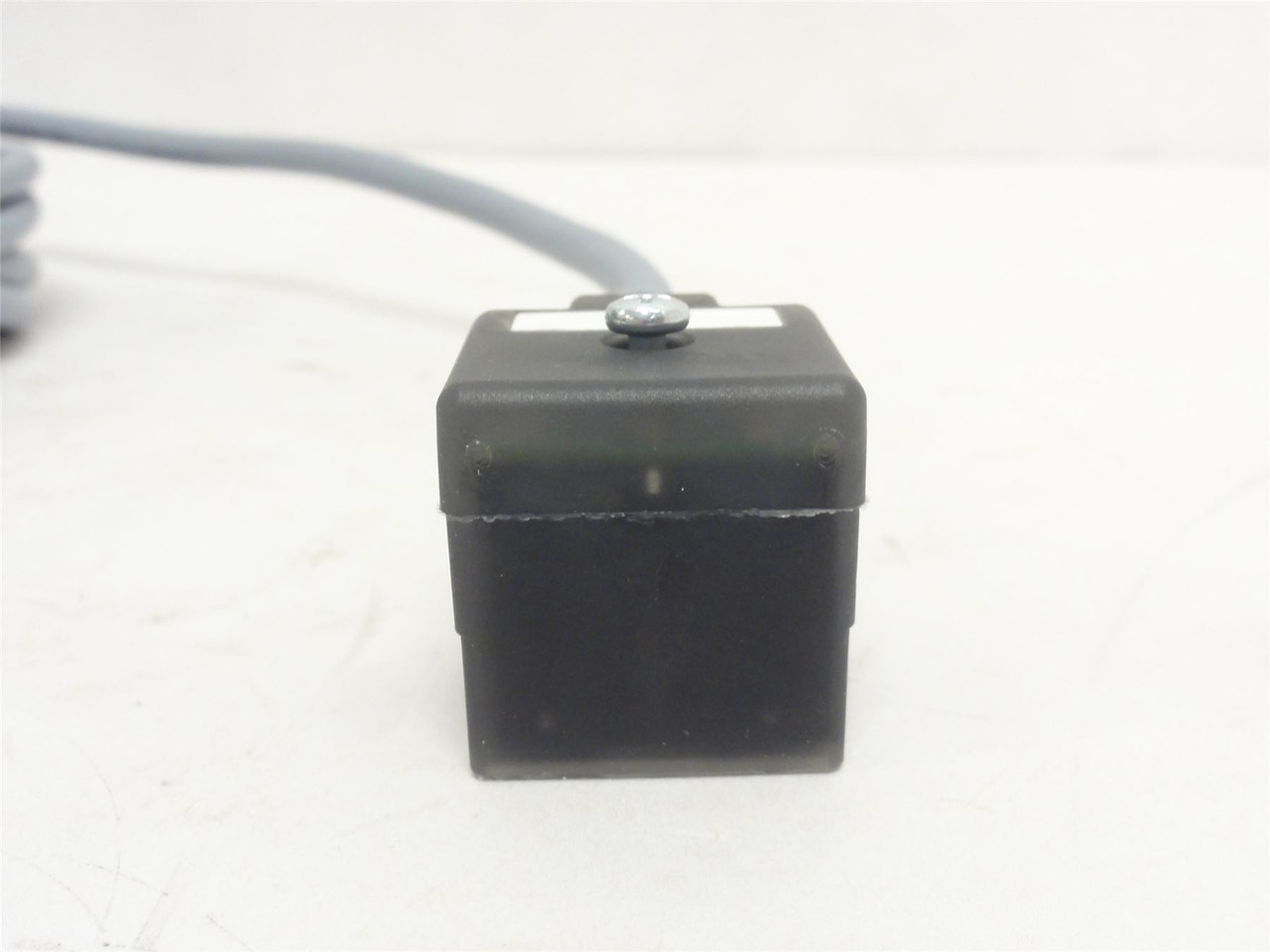 Turck VAS 22-F653-5M; Valve Plug U7106-18; 90Deg; 5m