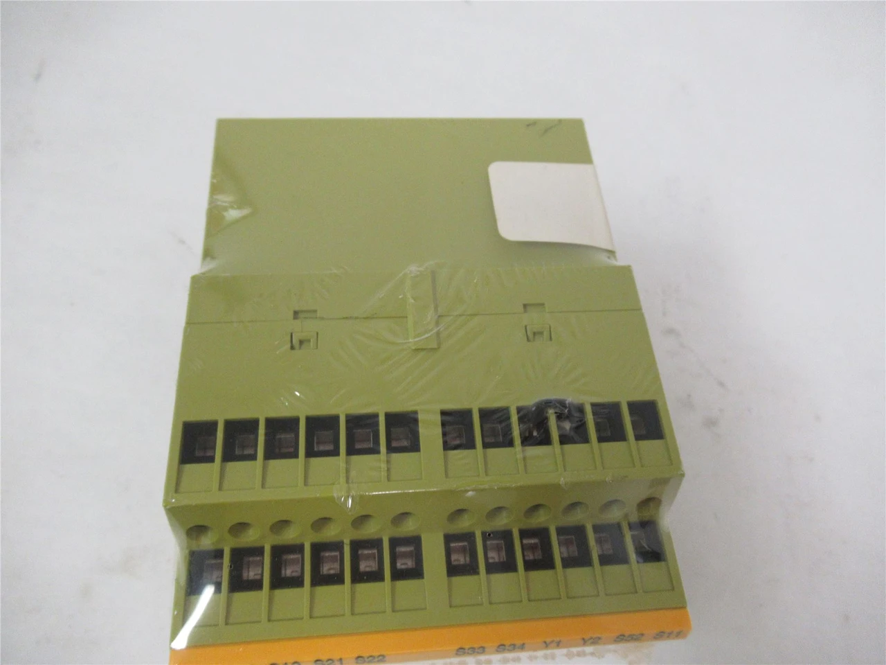 Pilz PNOZX9; Safety Relay 100-120VAC 24VDC 7n/o 2n/c 2so