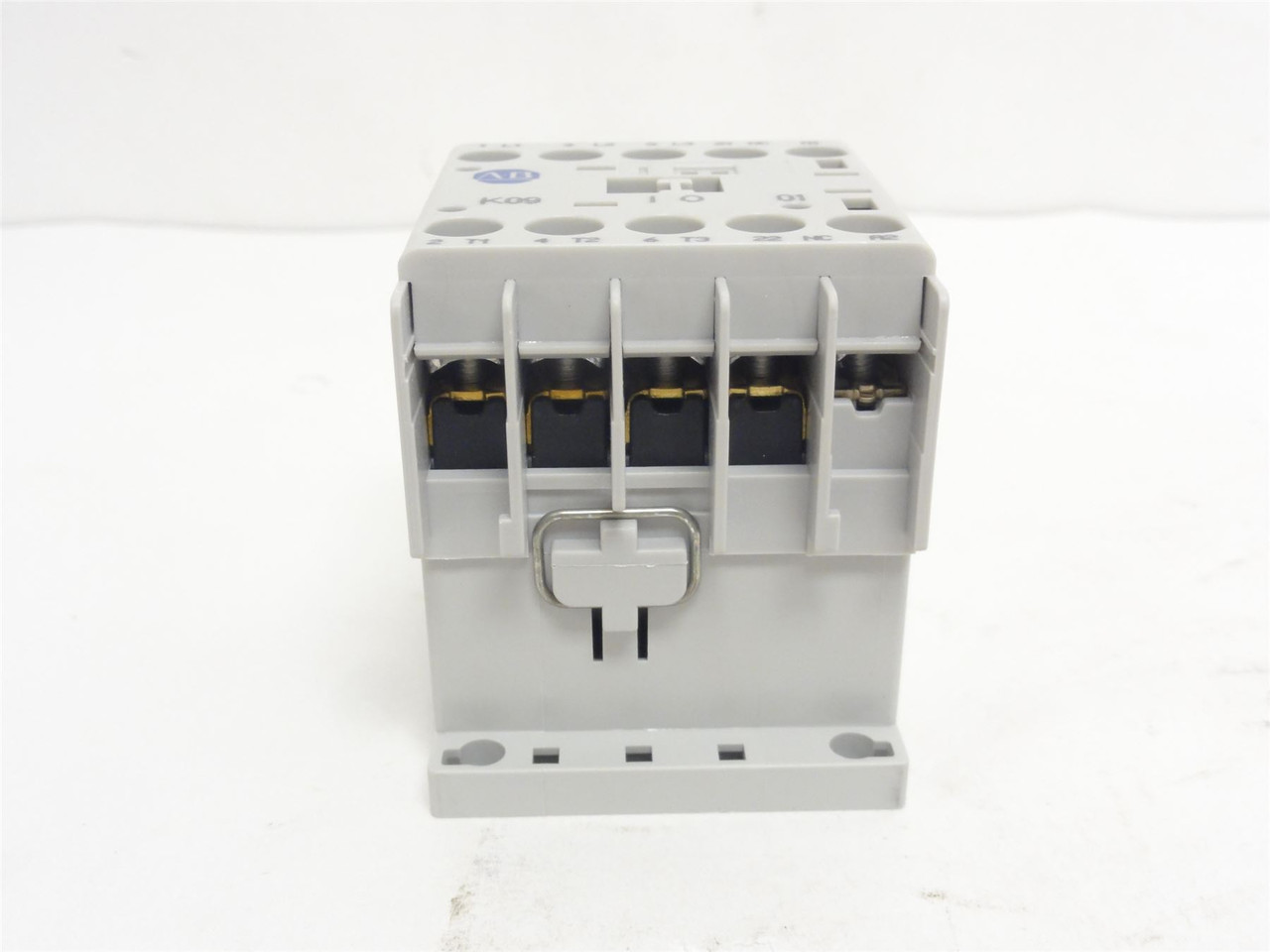 Allen-Bradley 100-K09DJ01; Contactor 9A 3P 600VAC; Coil 24VDC