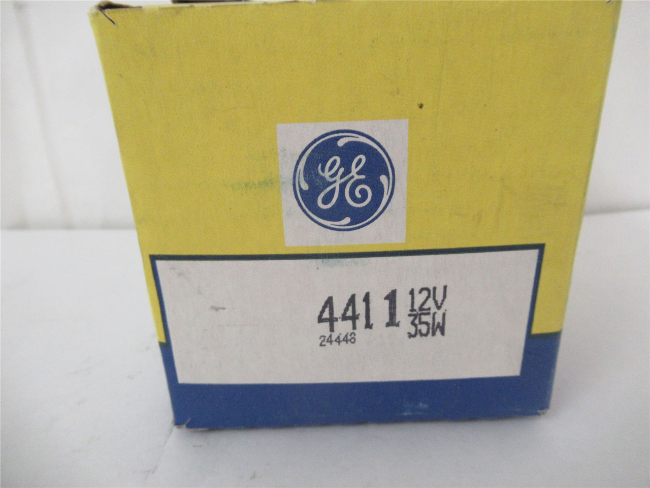 GE 411; Headlight 12V 35W