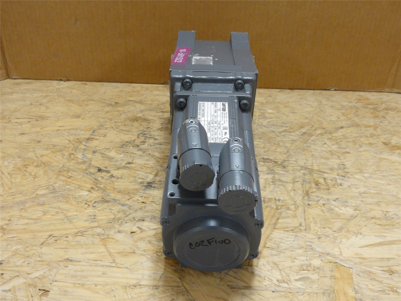 Lenze MCS09D41-RSOBO; Gearmotor; 1kW; 320VAC; 4050RPM; 3PH