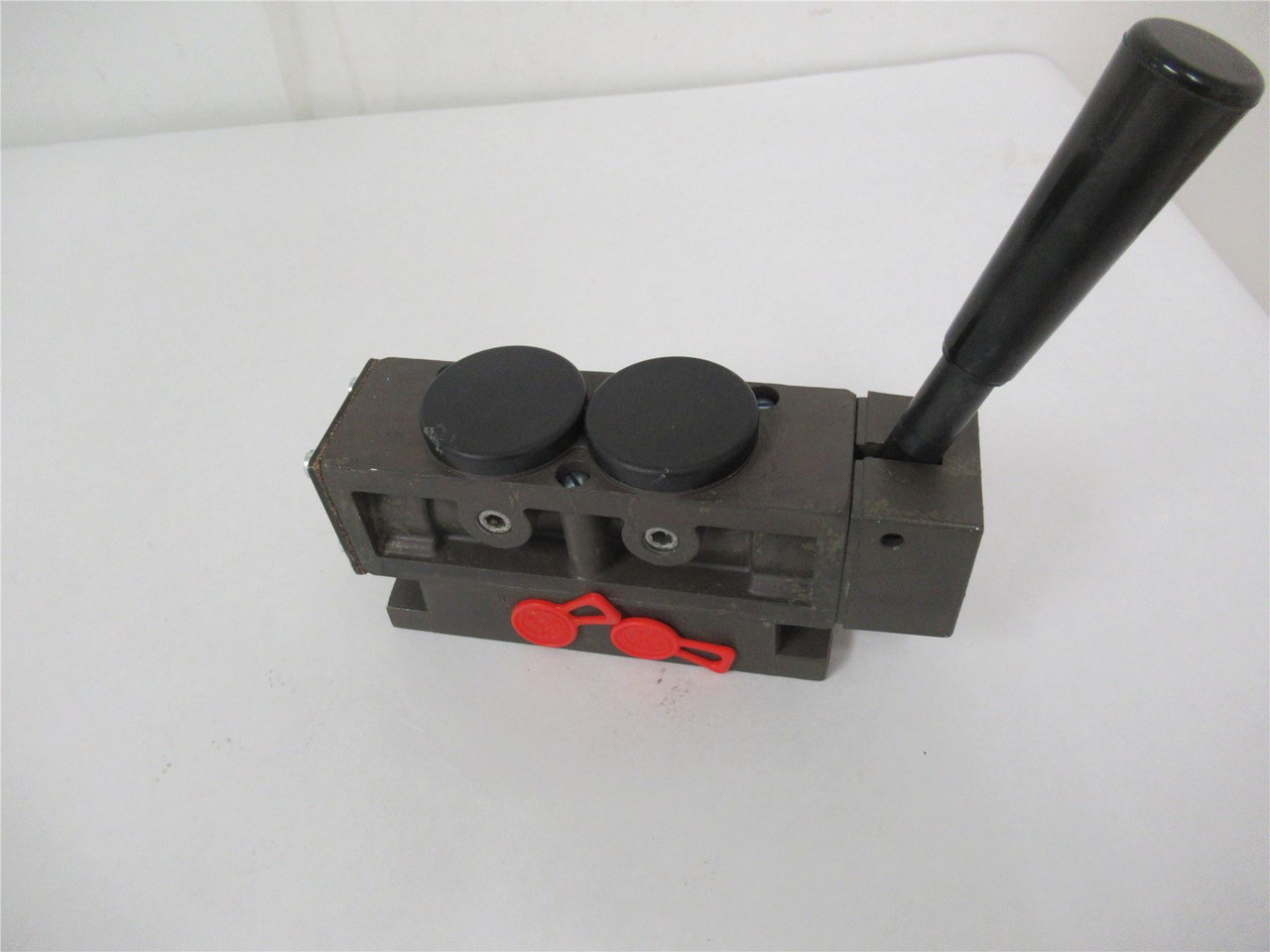 Aventics R431008467; Pneumatic Valve 2 Way 1/4" Subbase Lever