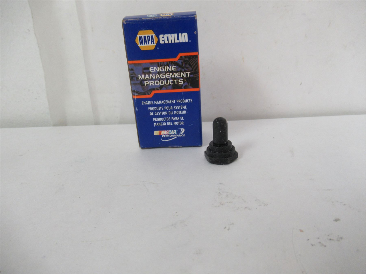 Napa TG6571; Toggle Switch 15/32" Mounting Hole