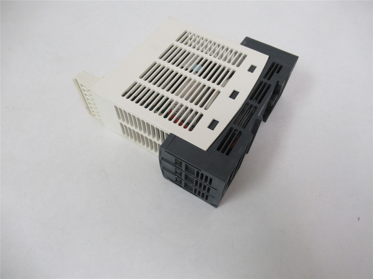 Schneider ATS01N206RT; Soft Start Drive 3HP 460VAC 3Ph