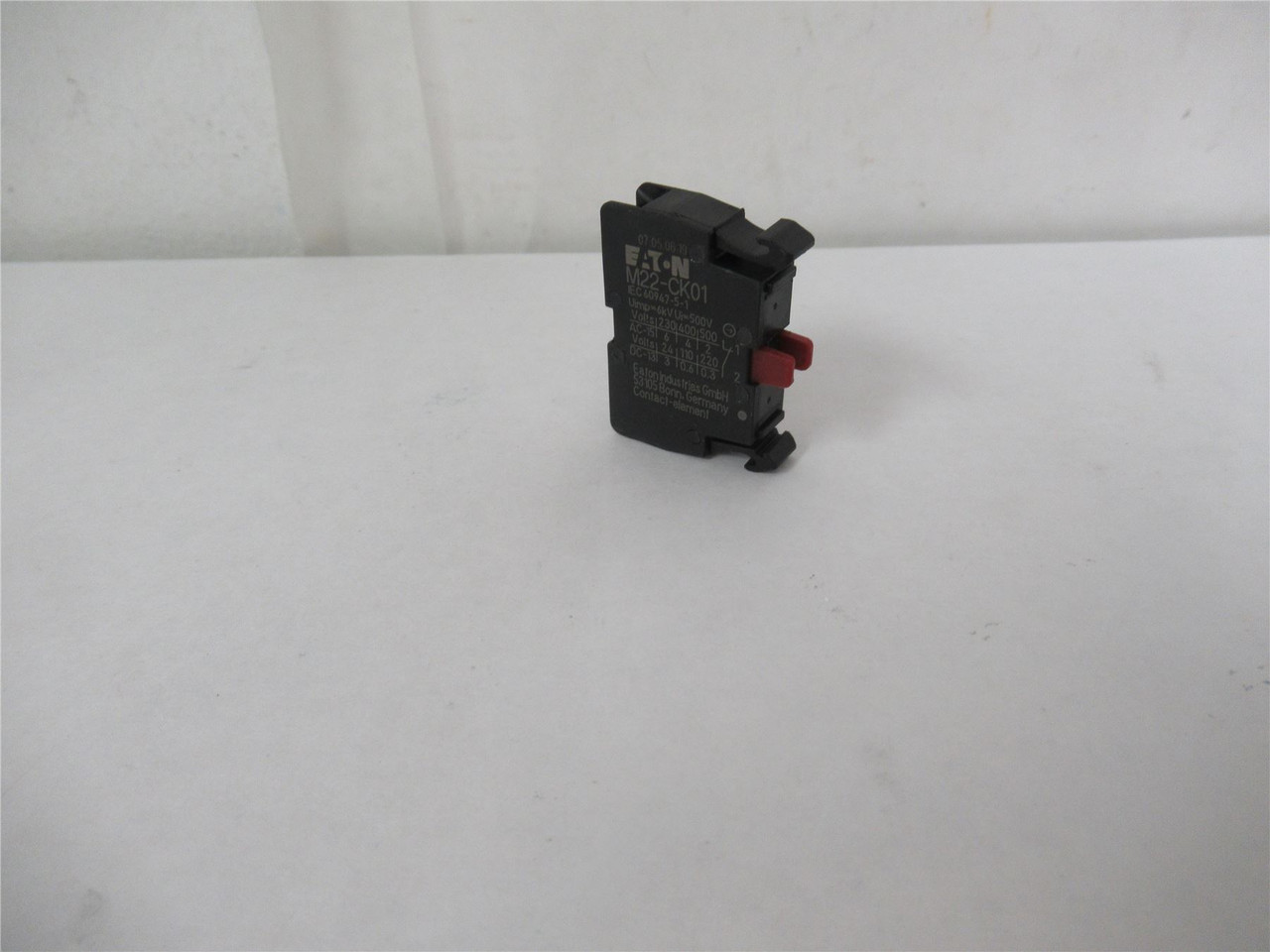 Eaton M22-CK01; Contact Block; SPST; 1NC; Momentary