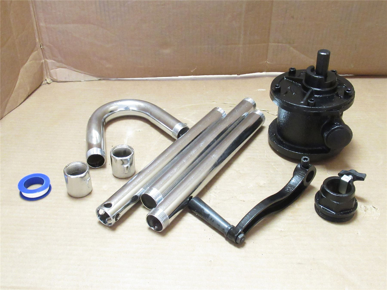 Dayton 4HA38; Rotary Hand Operated Drum Pump 1-1/8 x 1-1/4NPT