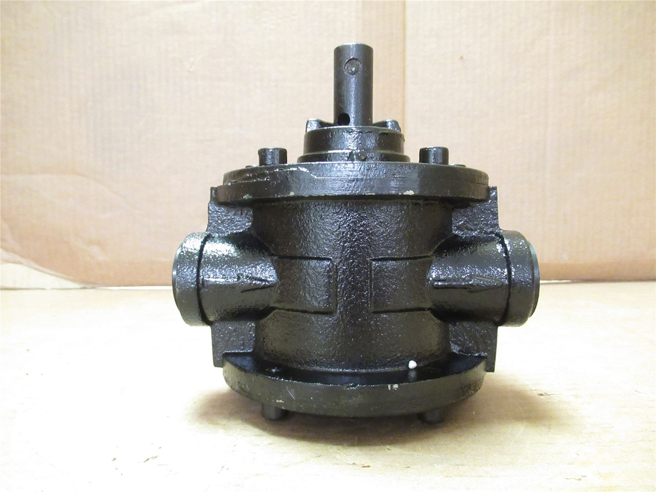 Dayton 4HA38; Rotary Hand Operated Drum Pump 1-1/8 x 1-1/4NPT