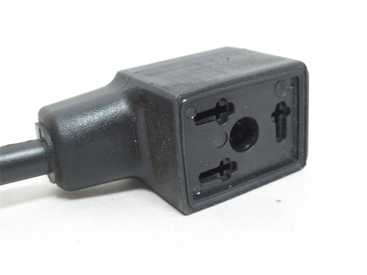 Mencom VDB-580-00; Solenoid Valve Connector Cable; 120VAC/DC