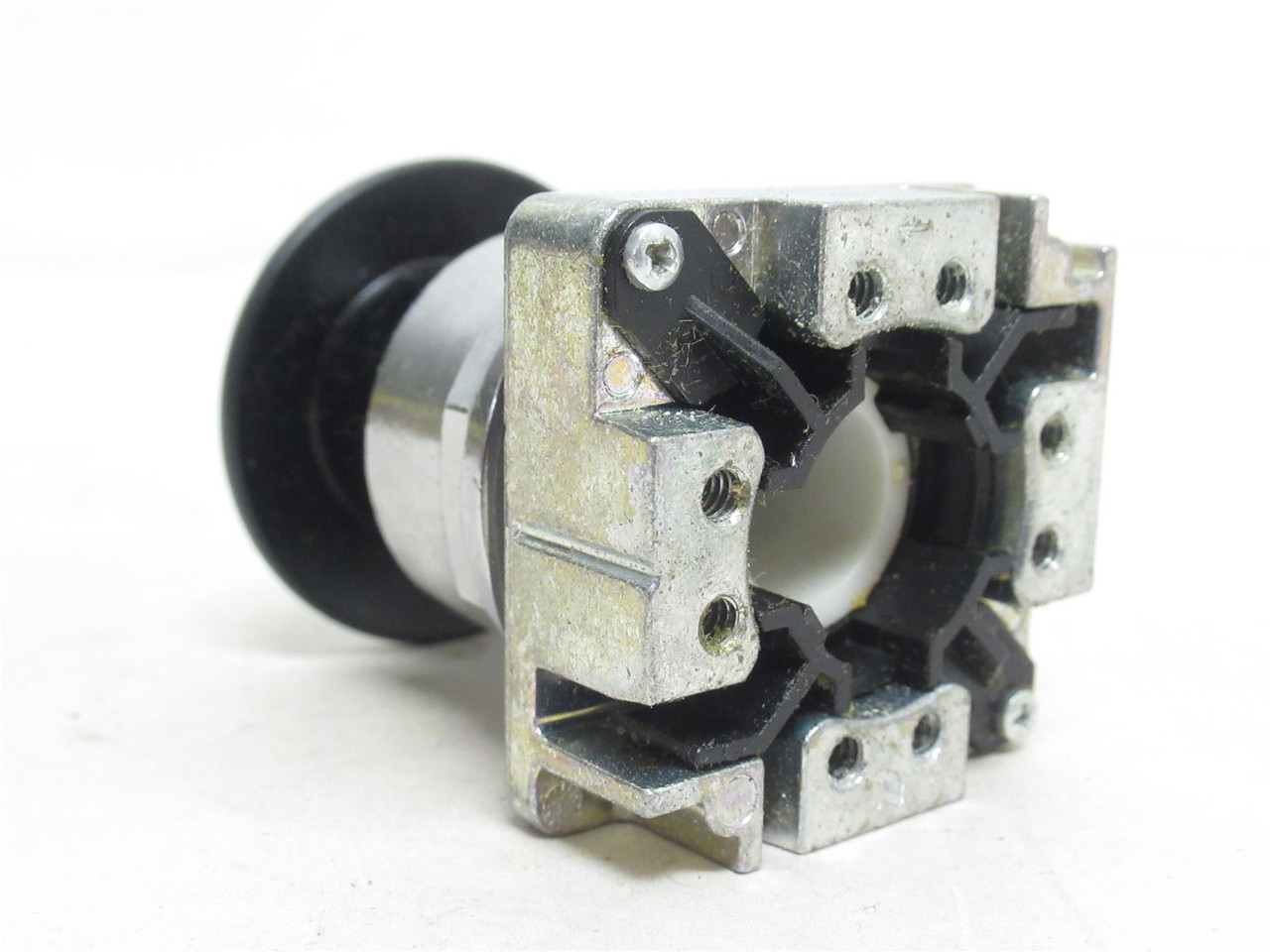 Siemens 52PP2W1; Non-Illuminated Push-Pull Operator 2-Position