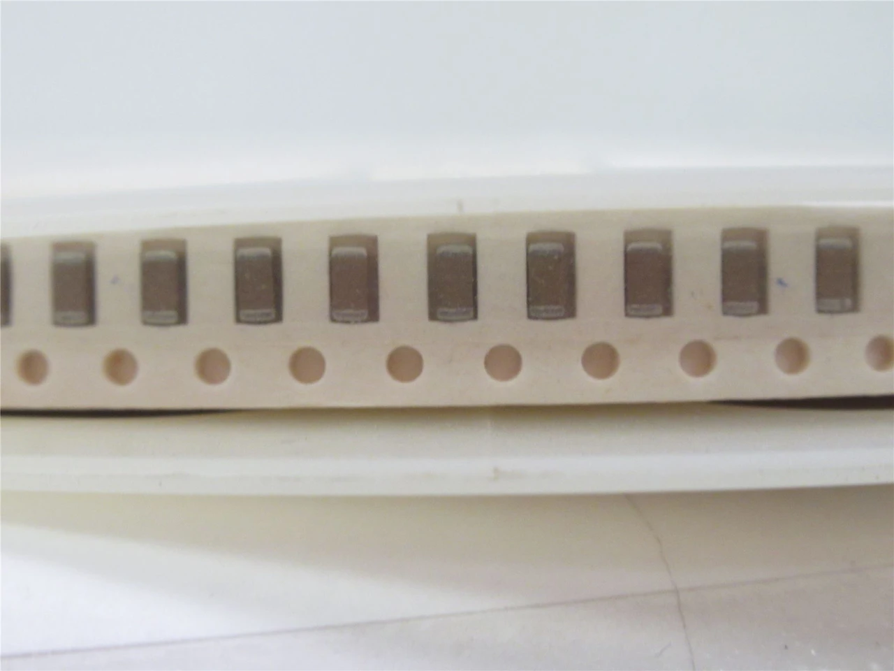 Venkel C1206X7R500-123KNE; Lot-4000 Ceramic Capacitor .012uF