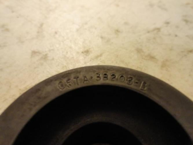 GM C5TA-3B203; Insulator; 7/8"ID