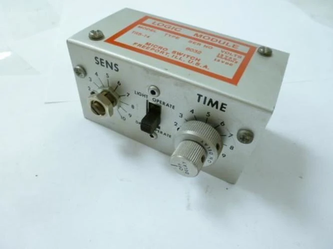 MicroSwitch TR5-14; Logic Module; 8032 15VAC; 50/60 Hz