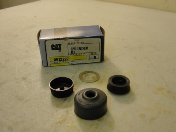 CAT _0913727; Master Cylinder Repair Kit