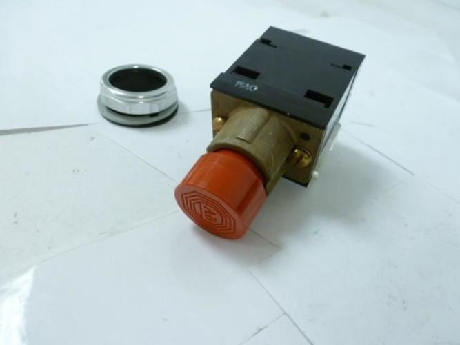 Allen-Bradley 800H-BK6B; Pushbutton Switch 600V