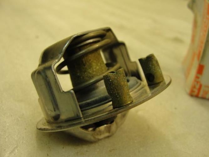 Isuzu 8-97300787-2; Thermostat