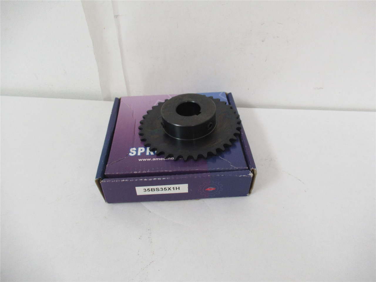 Amec 35BS35X1H; Sprocket #35 Chain 1" Bore 35 Teeth