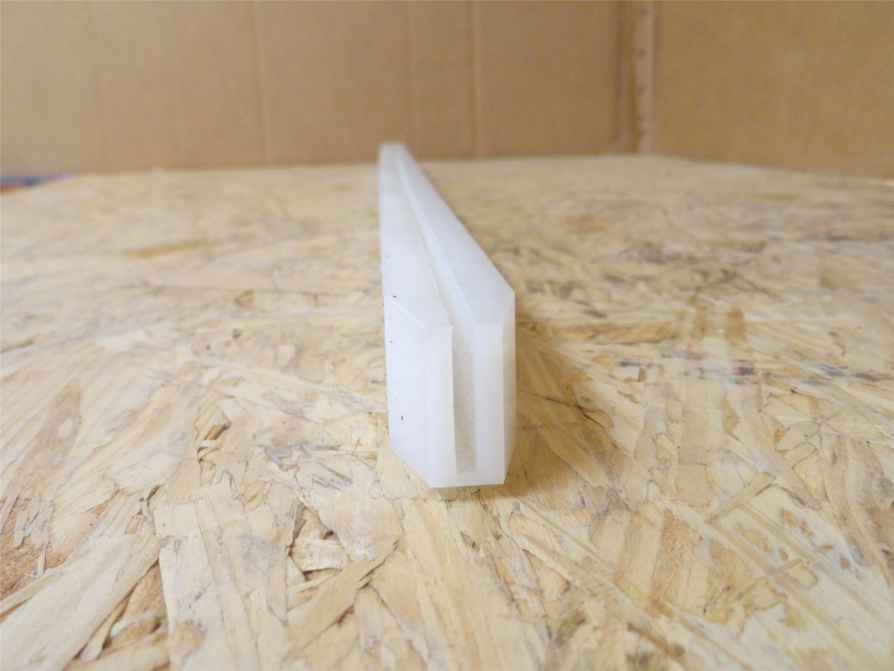 JBT 1112854A; Glide Strip; 670mm Long x 25mm Wide