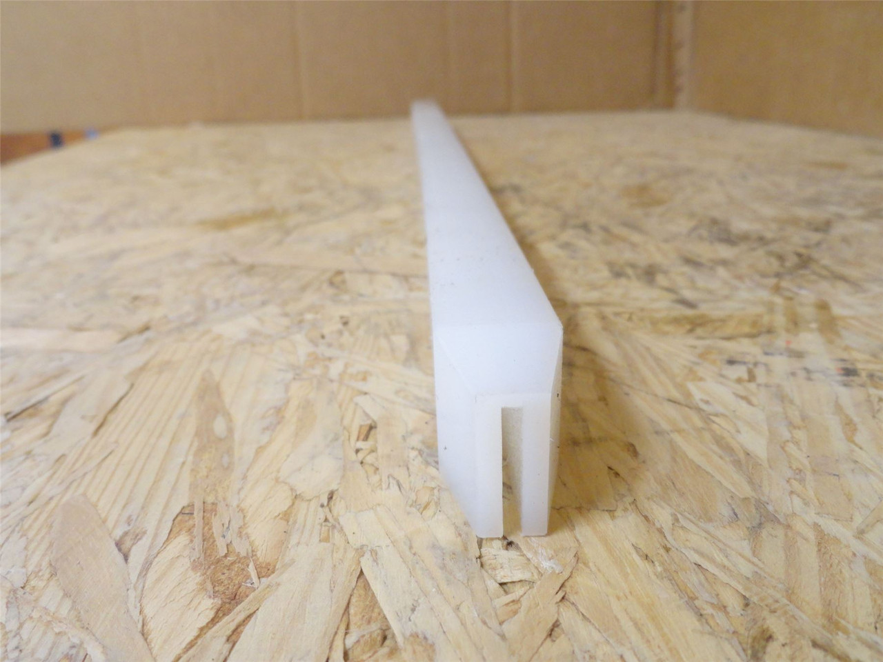 JBT 1112854A; Glide Strip; 670mm Long x 25mm Wide