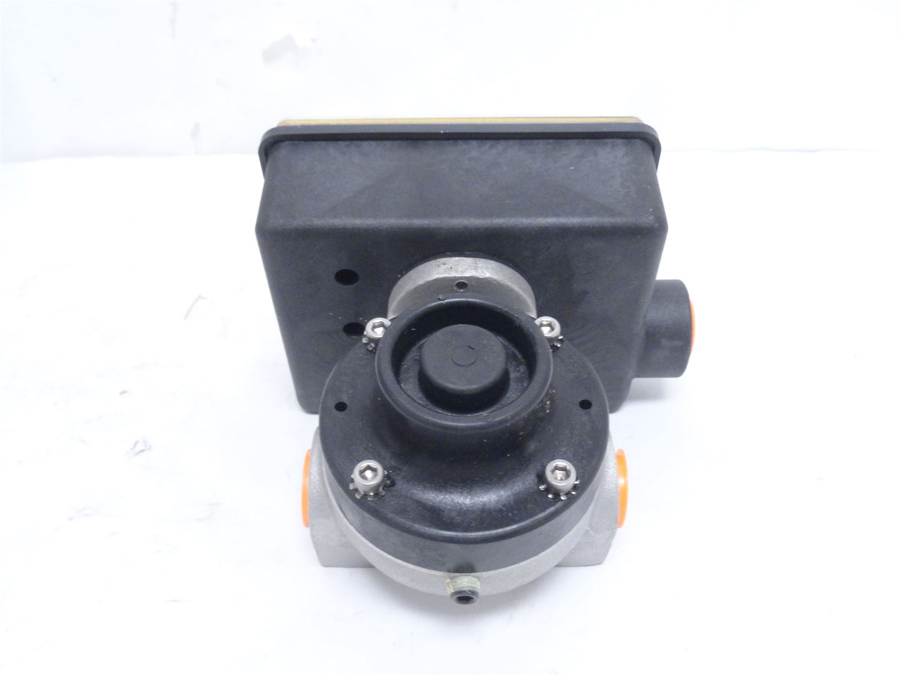 UFM SN-AIB3GM-4-200V.9-A1WR-TG; Flow Monitor; 0-3GPM; 3/8NPT