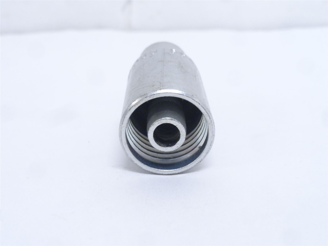 Eaton 06U-664; Elbow Fitting; 90Deg; 3/8 JIC x 3/8" Tube