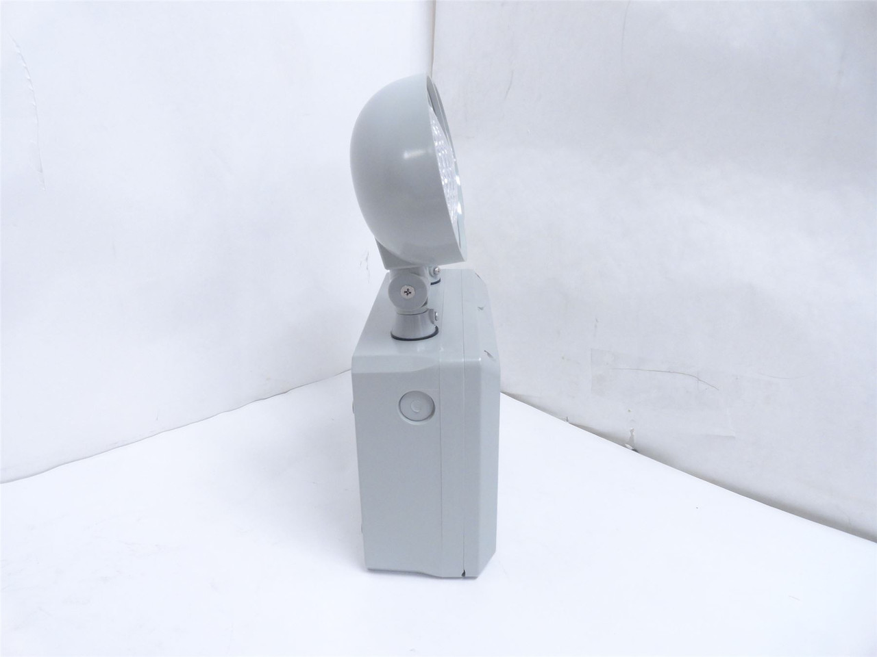EmergenSee SEEMWL-LED; Wet Location Emergency Light 014885