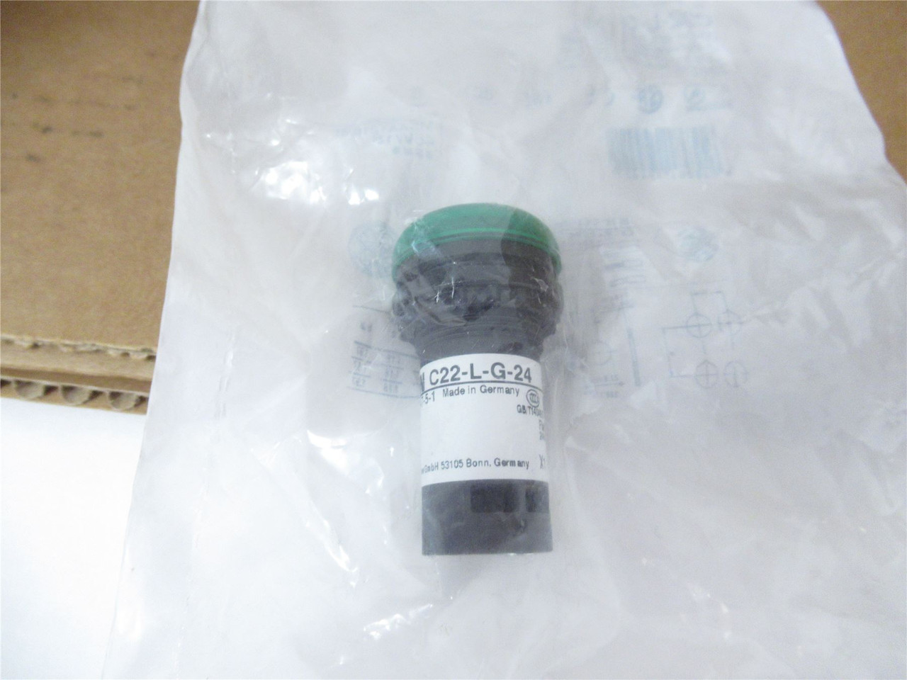 Eaton C22-L-G-24; Switch Pushbutton Green Indicator 24 VAC/dc