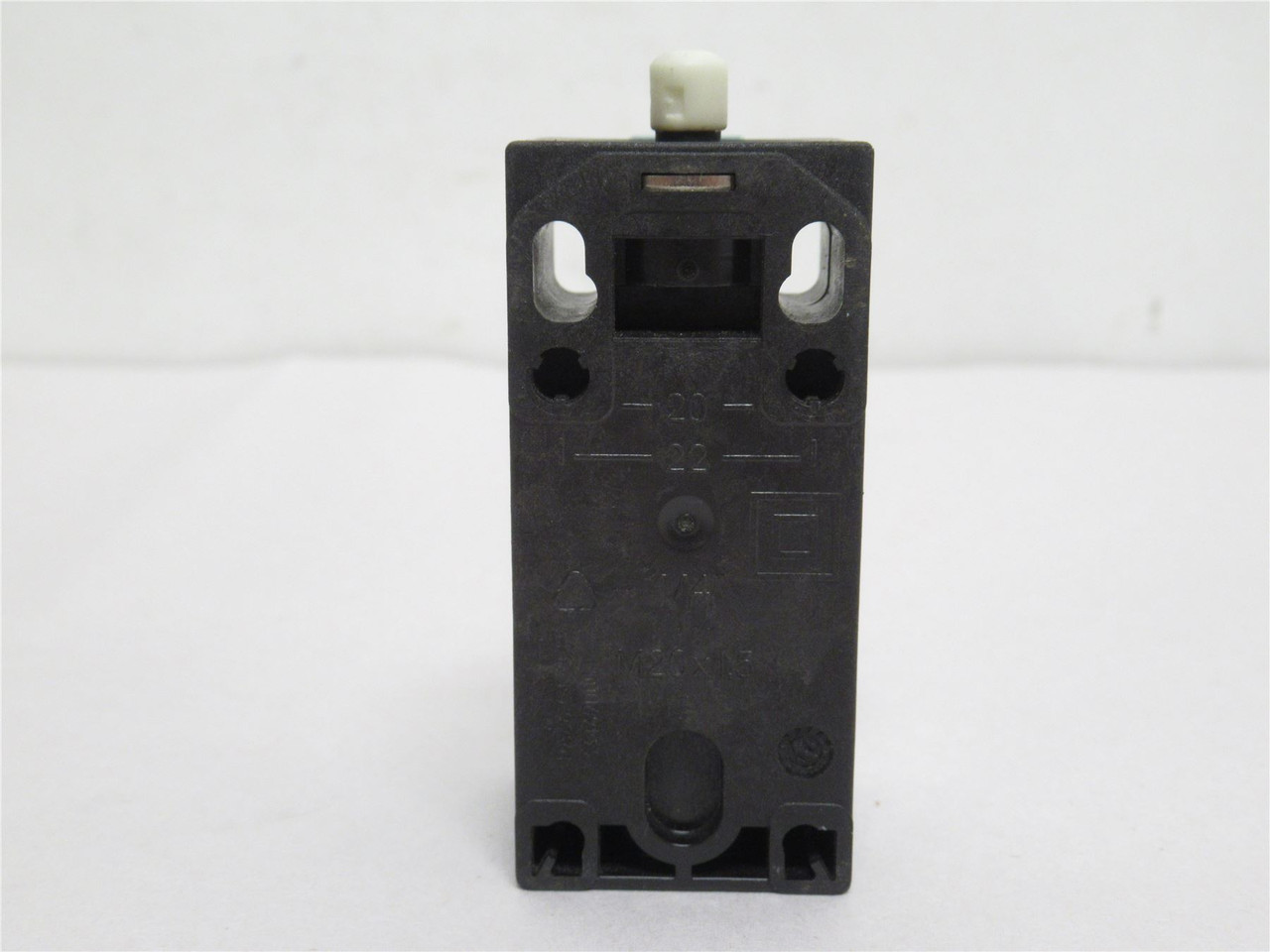 Siemens 3SE5 232-0HC05; Plunger Actuator Limit Switch 6A; 125V