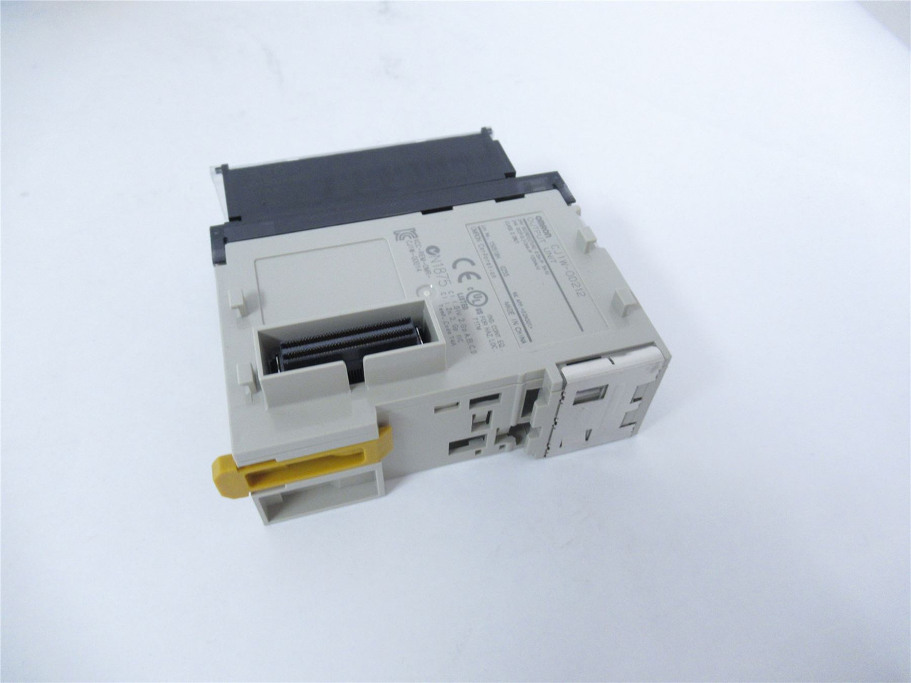 Omron CJ1W-OD212; Output Module PNP 16 Outputs 16 Points