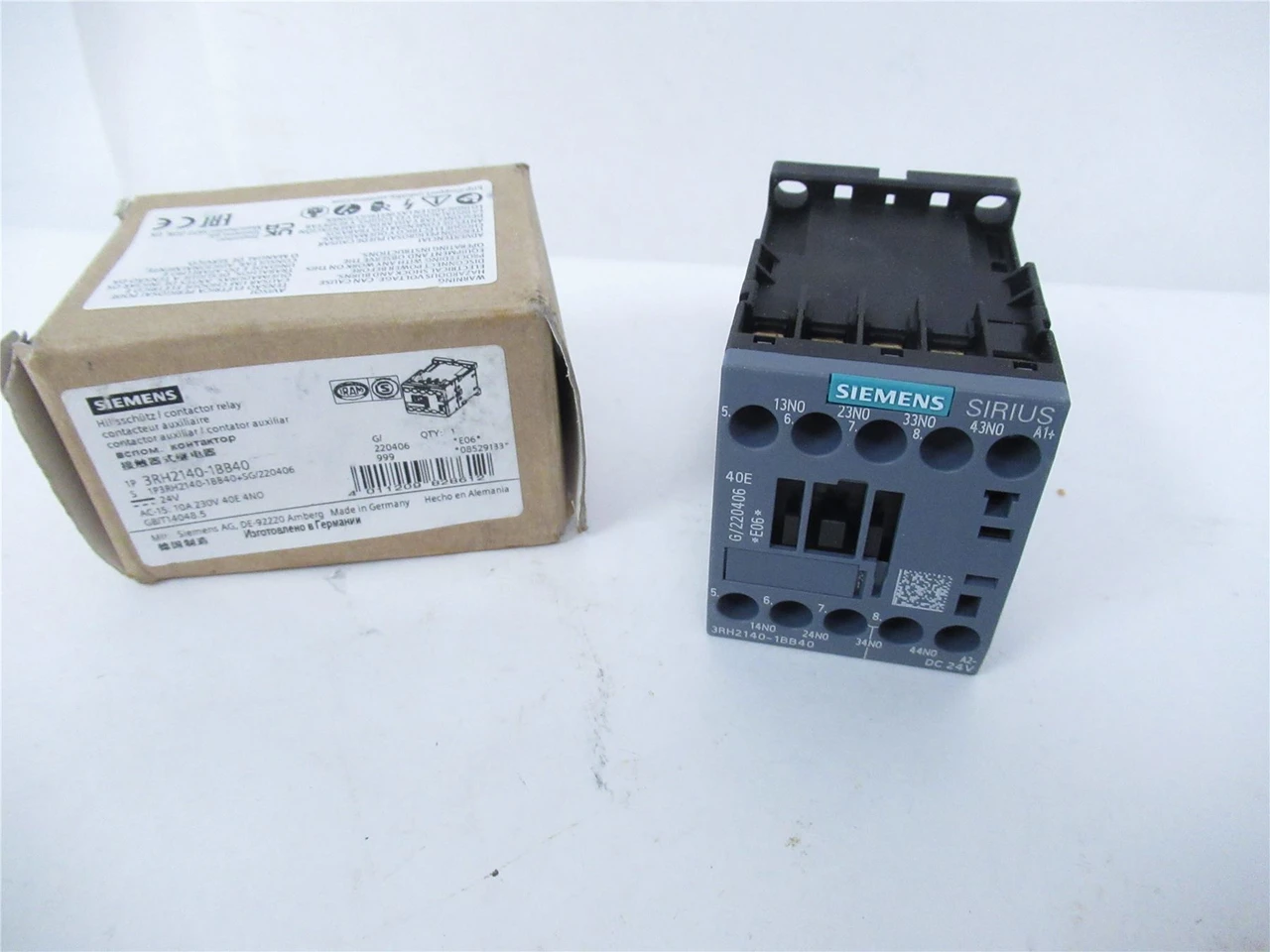 Siemens 3RH2140-1BB40; Contactor Relay 4 NO Coil: 24VDC