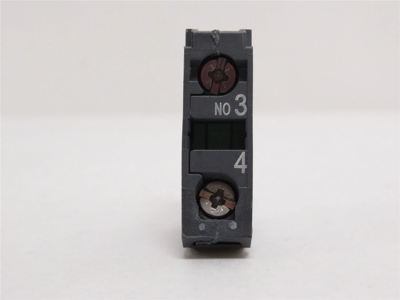 Schneider  ZBE101; Contact Block; 10A; 600VAC; 1-NO; 22mm