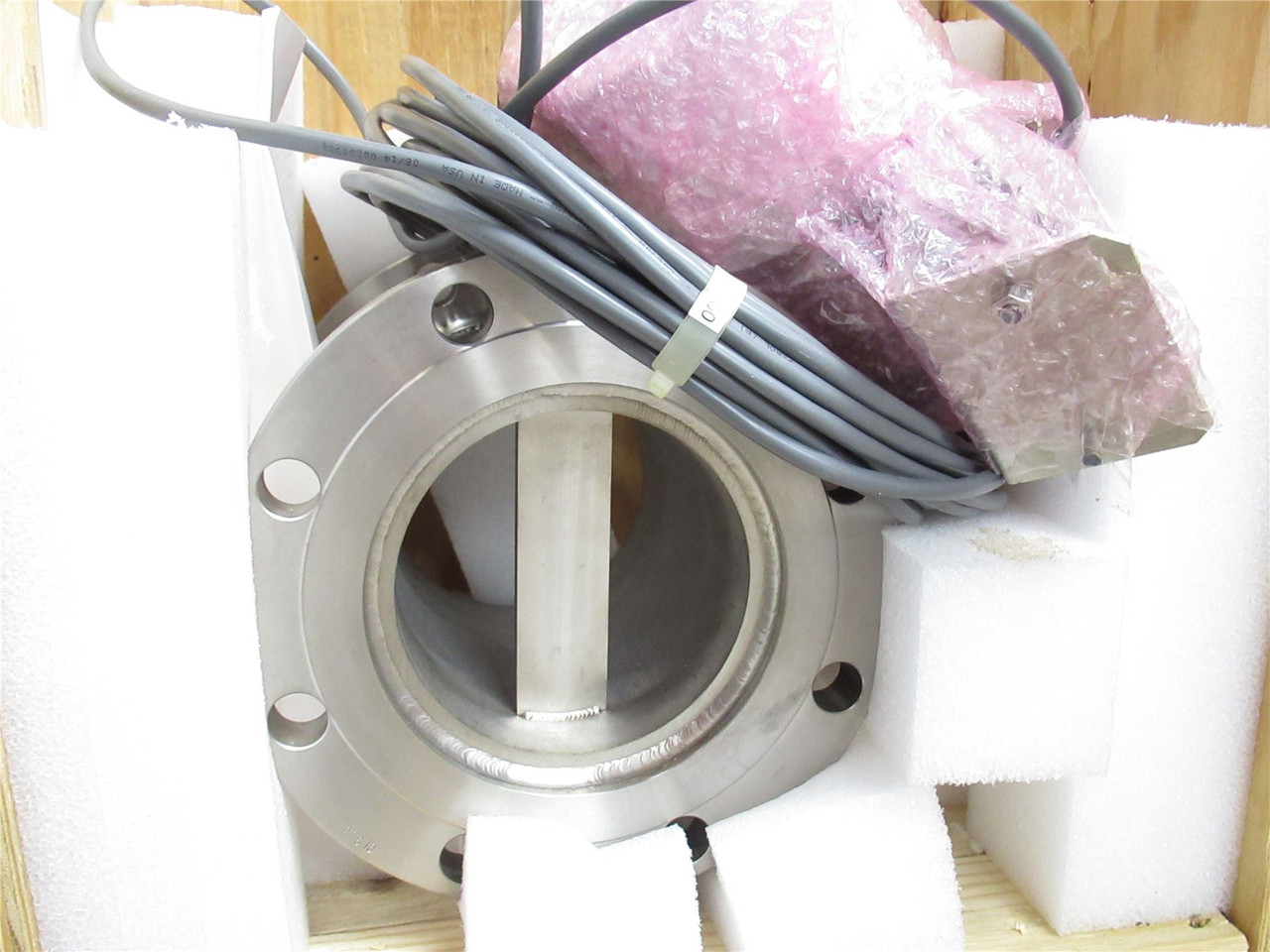 Azbil VorTek AX2200-150SFA-R4D1ASX-XX; Mass Flow Meter; 36VDC