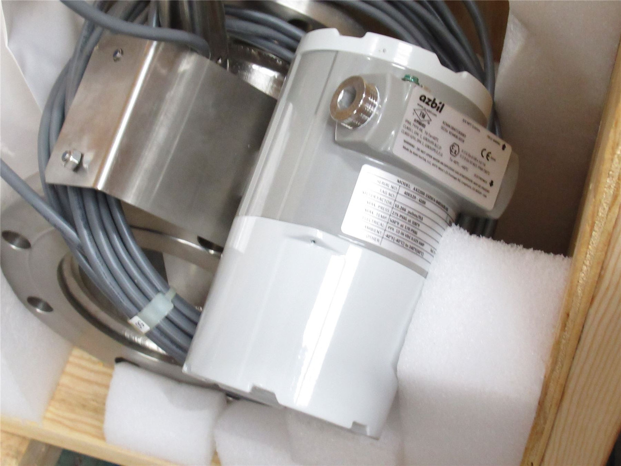 Azbil VorTek AX2200-150SFA-R4D1ASX-XX; Mass Flow Meter; 36VDC
