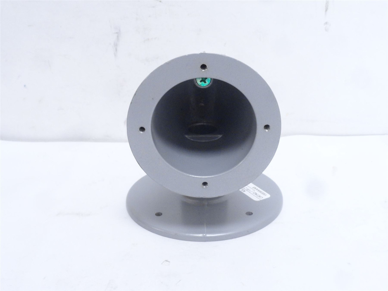 Killark VB-2; Hazardous Location Wall Bracket; 90Deg; 6" Long