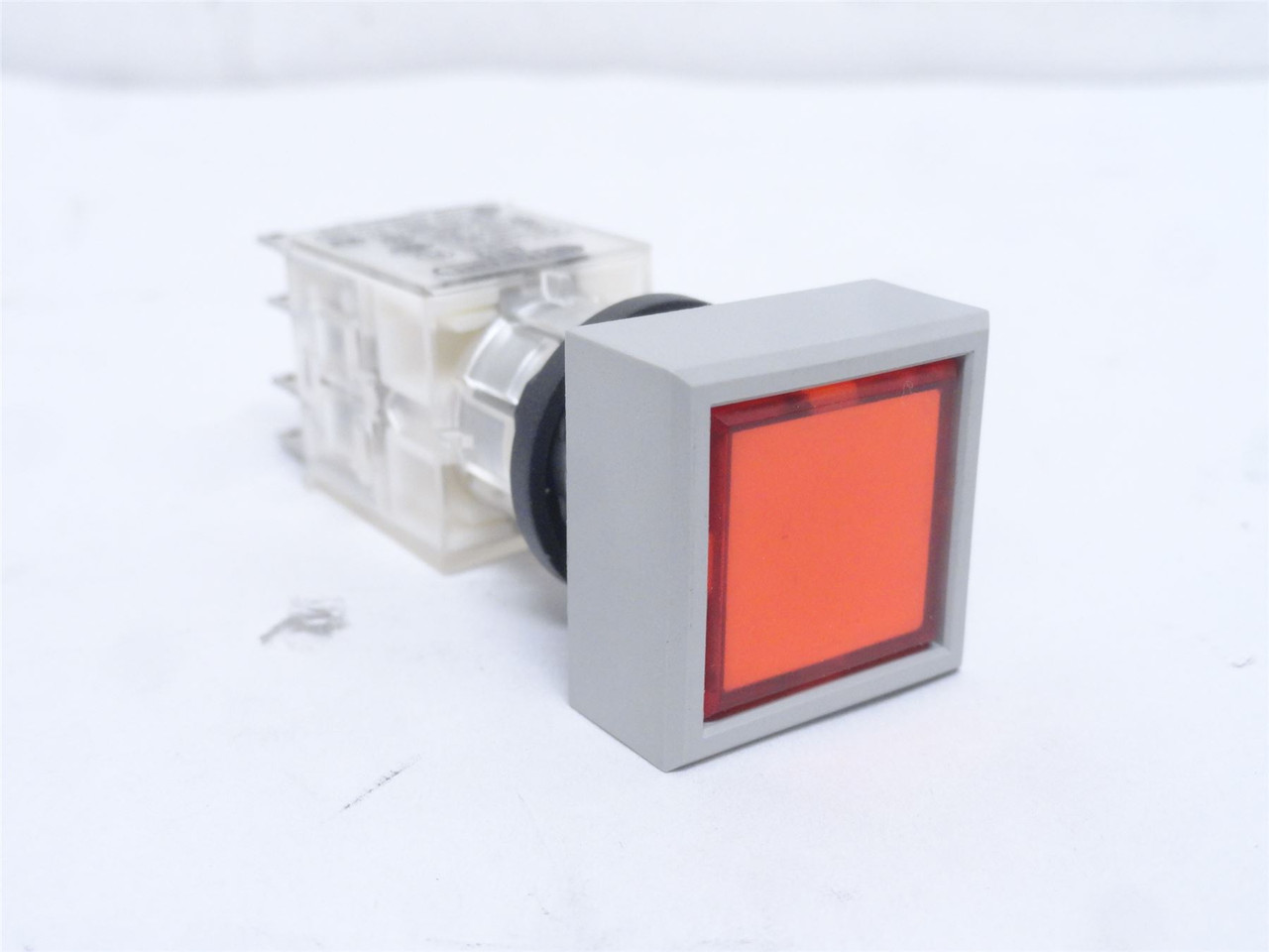 Multivac 19186241124; Illuminated Red Pushbutton; 3A; 250VAC