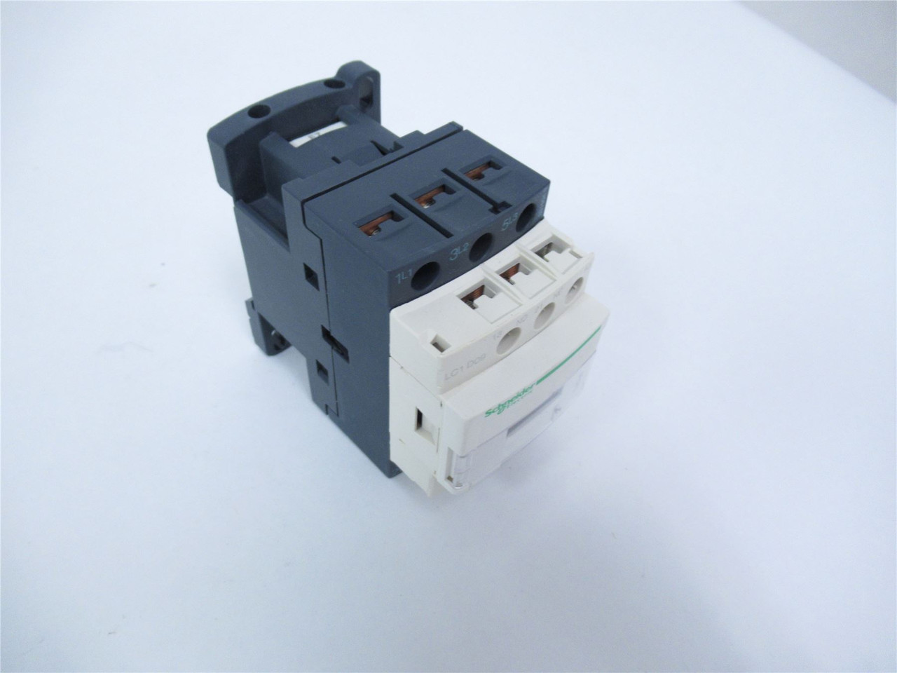 Schneider LC1D09F7; Contactor 3 Pole 9 AMPS Coil-110VAC