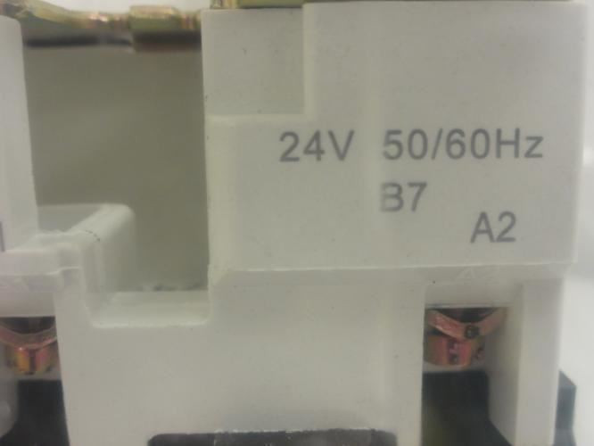 Dayton A302GN; Contactor 40A 4P 600V Max; Coil: 24V