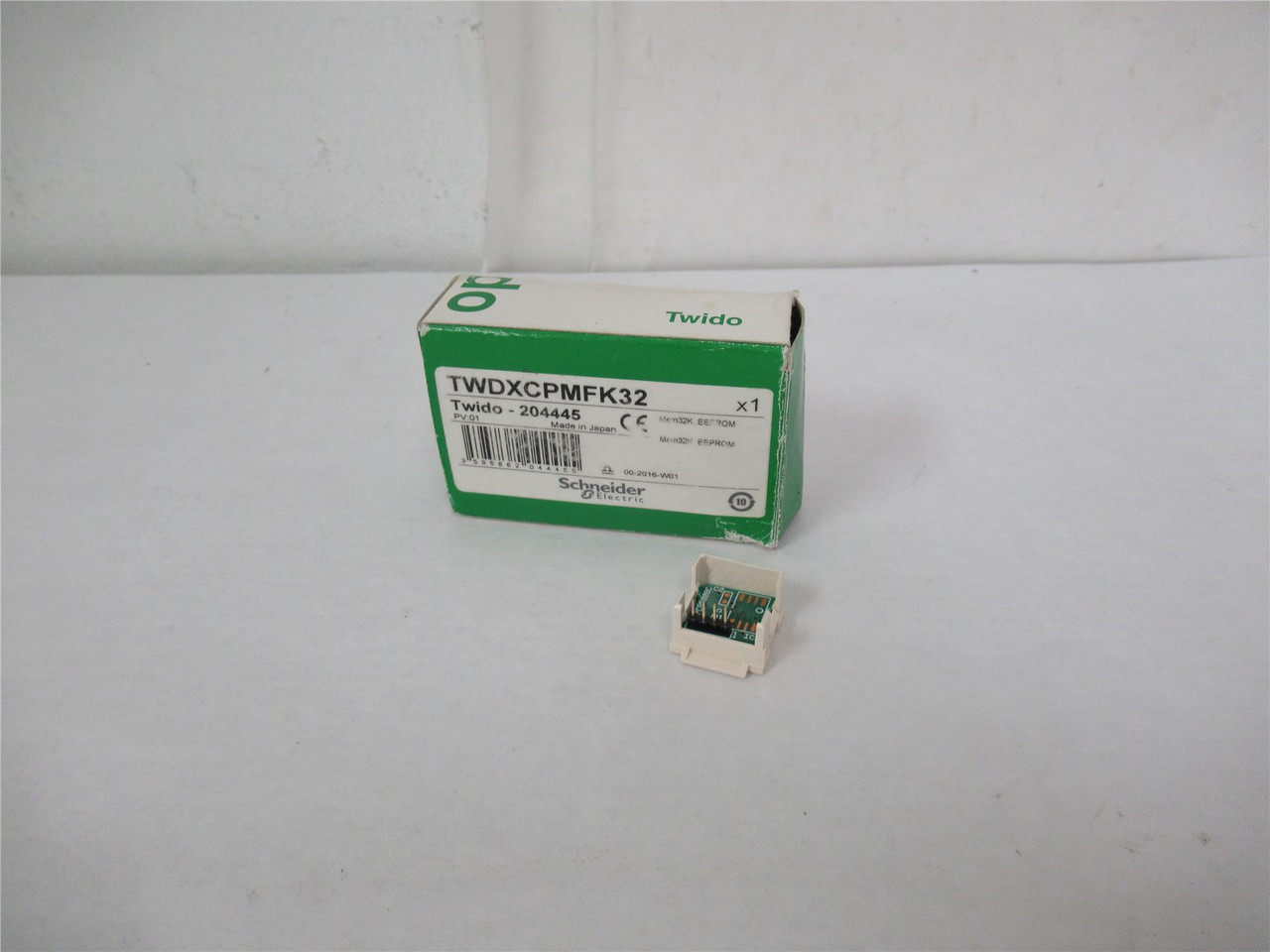 Schneider TWDXCPMFK32; Twido-204445 Memory Card 32KB