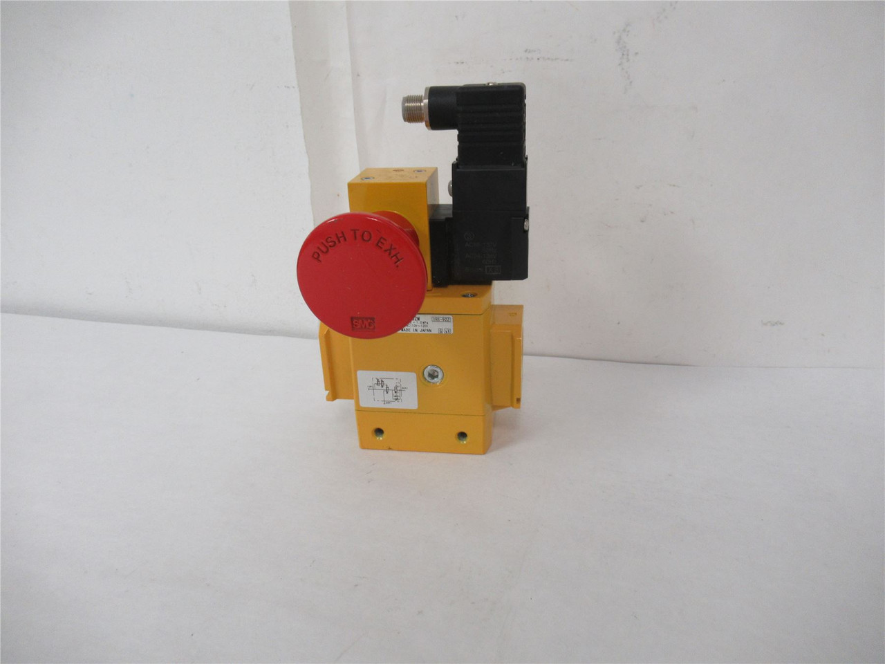 SMC AVL 4000-N04-3DZM; Soft Start Lock Out Valve 1/2 NPT