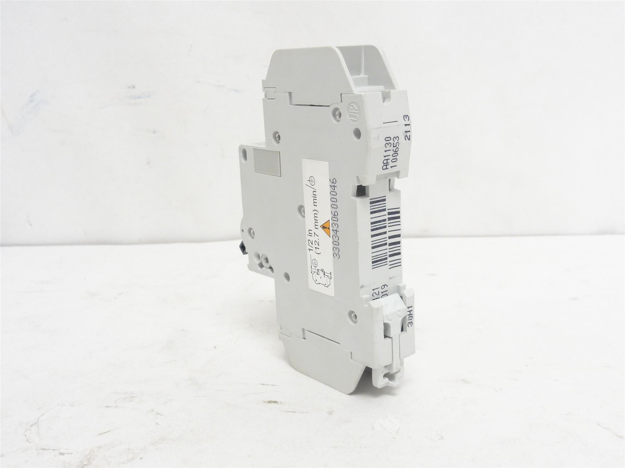 Schneider 60104; Mini-Circuit Breaker; 3A; 1P; 240VAC