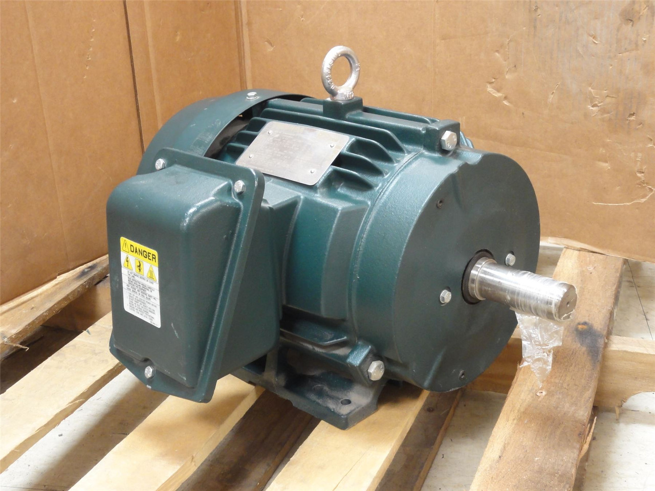 Toshiba 0104SDSR41A-P; Motor; 10HP; 230/460VAC; 1760RPM; 3PH