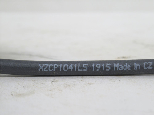 Telemecanique XZCP1041L5; Elbowed Female Connector; M8 Thread Telemecanique XZCP1041L5; Elbowed Female Connector; M8 Thread