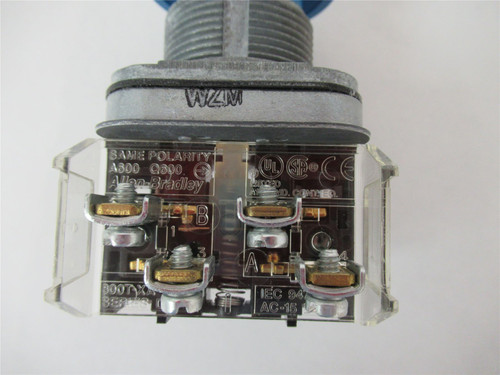 Allen-Bradley 800TD7A; Pushbutton Switch 30mm MomentaryBlue